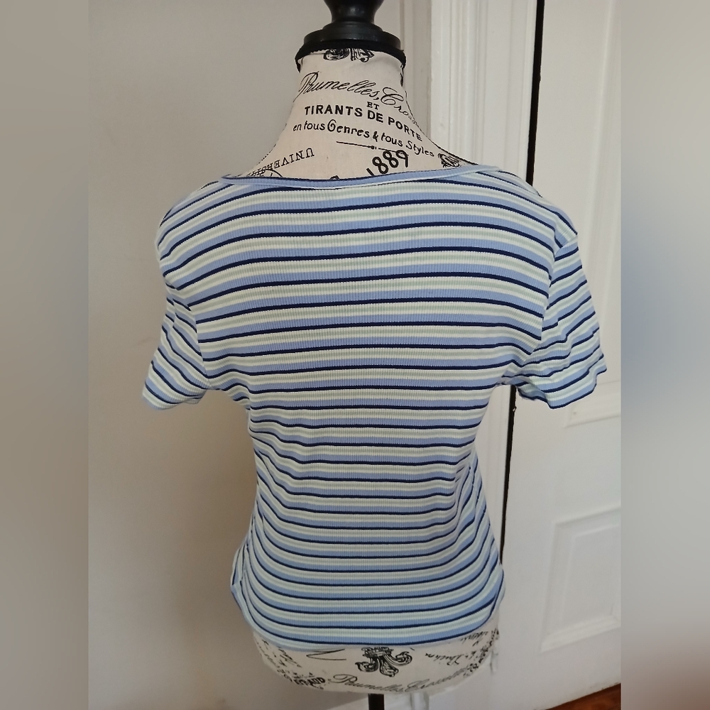 Button Up T - Picture 2 of 4